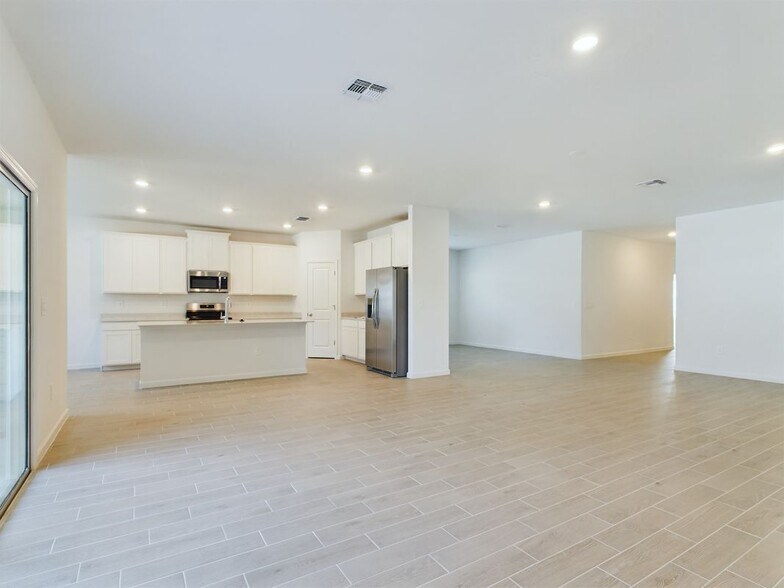 Building Photo - 6559 SW 89th Loop