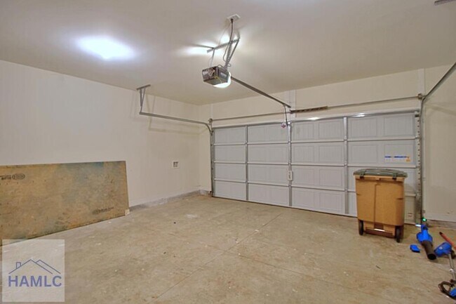 Building Photo - 151 Buckingham Dr