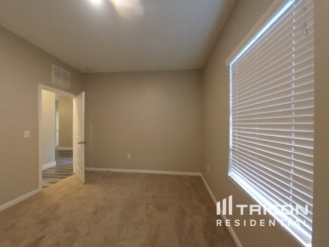 Building Photo - 15611 Merlin Ave