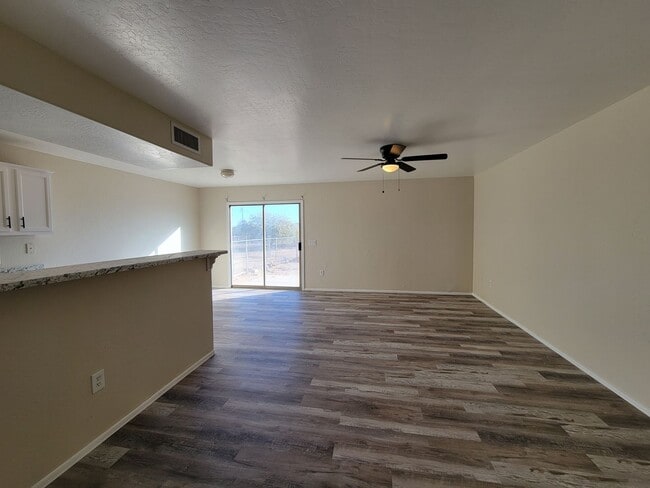 Building Photo - 15147 S Yava Rd