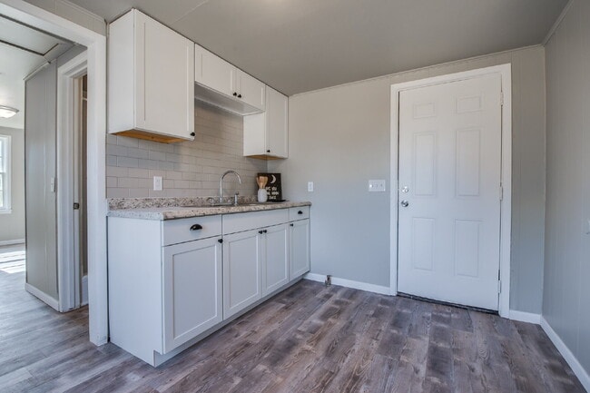 Building Photo - Pre-Leasing for Summer/Fall 2026 - Close to TTU