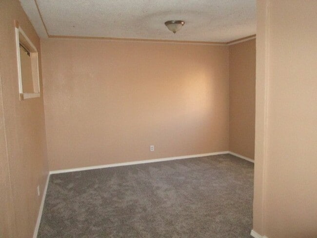Building Photo - A must see if you're looking for more livi...