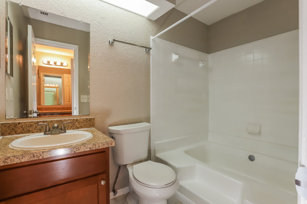 Building Photo - 1717 Tarah Trace Dr