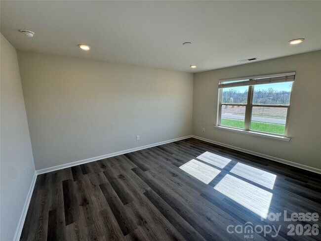 Building Photo - 1011 Maylen Trce