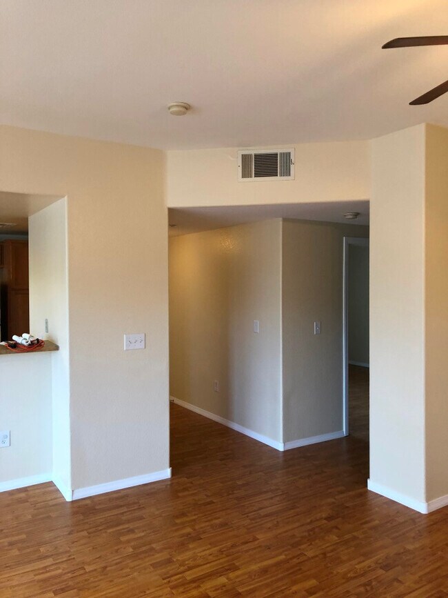 Building Photo - 833 Aspen Peak Loop