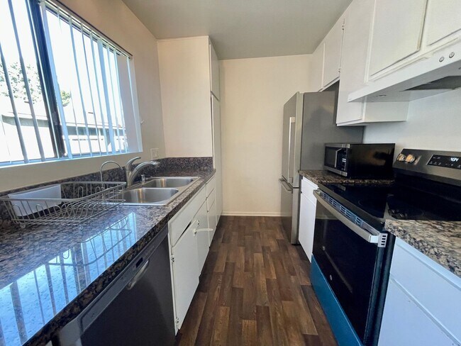 Building Photo - 54 Streamwood