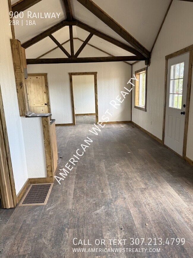 Building Photo - 900 Railway-
