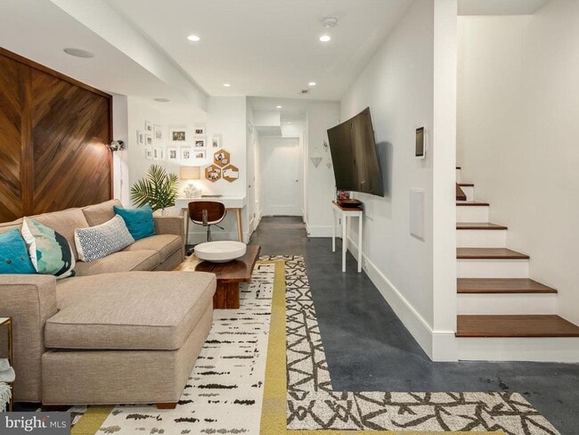 Building Photo - 1450 T St NW