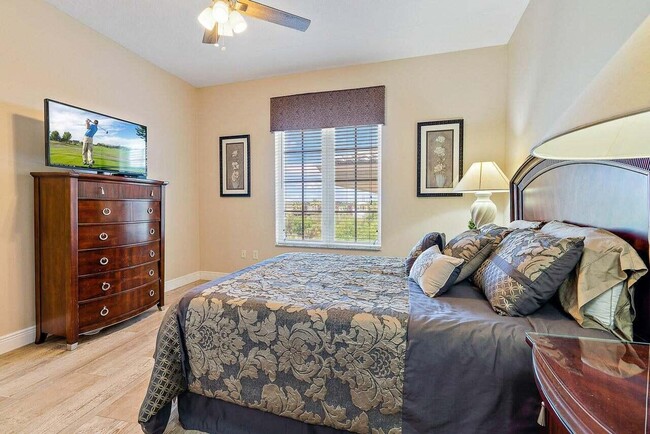 Building Photo - 1200 Town Center Dr