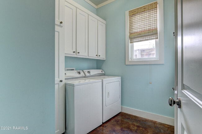 Building Photo - 108 Beaulac Ln