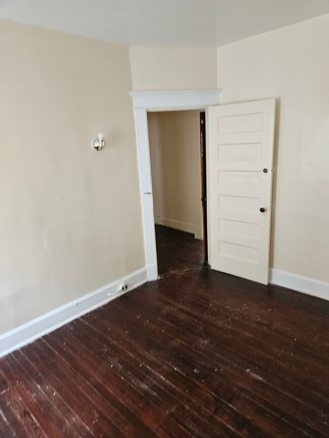 Building Photo - 54 Wildwood Ave