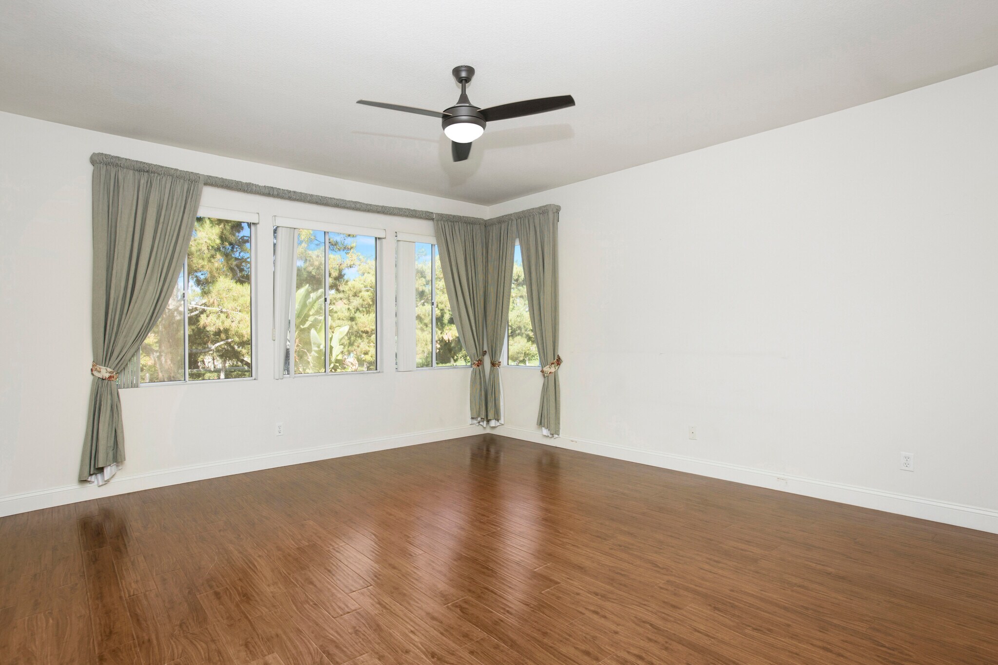 Building Photo - 11 Cipriani