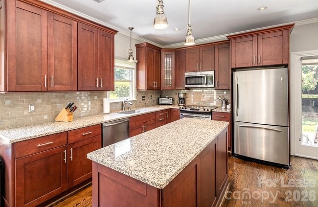 Building Photo - 418 Olmsted Park Pl