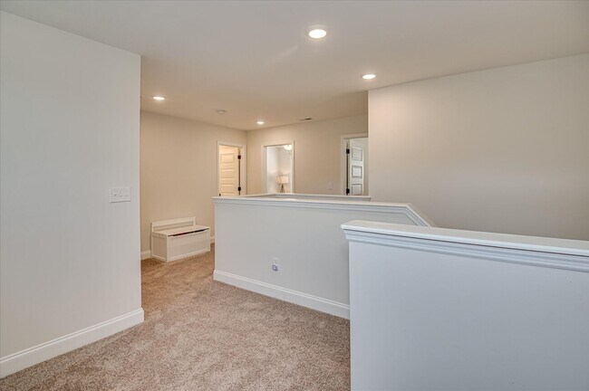 Building Photo - 312 Sumac Trail