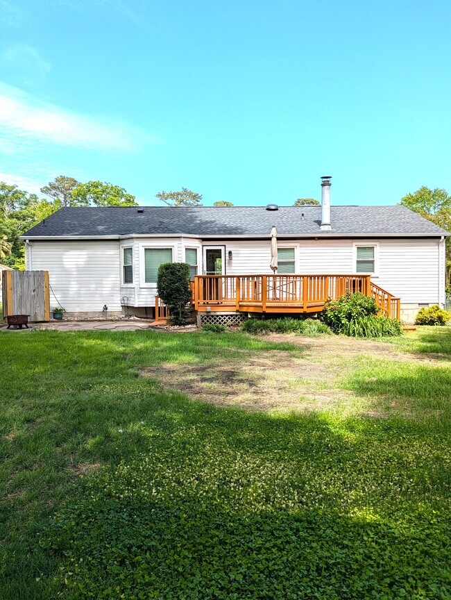 Building Photo - 229 Telford Dr