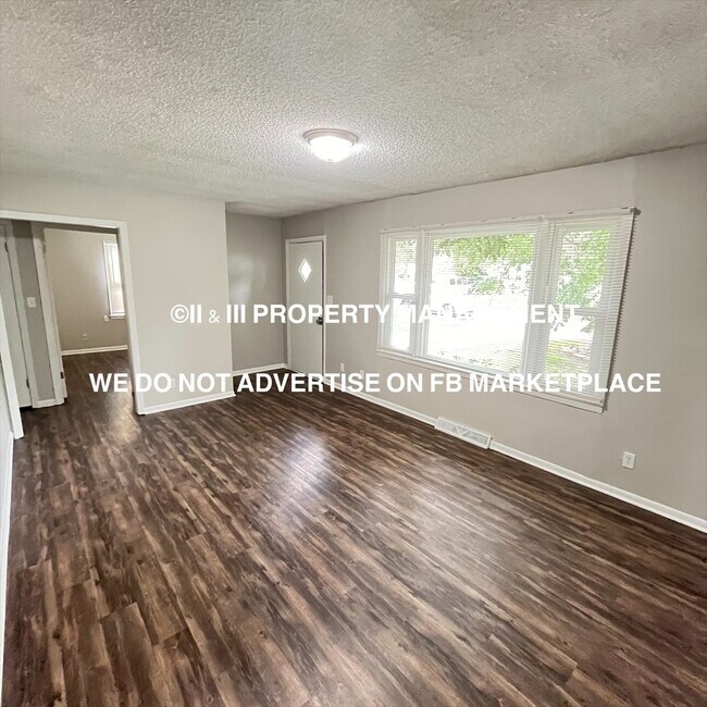 Building Photo - 110 S Annie St