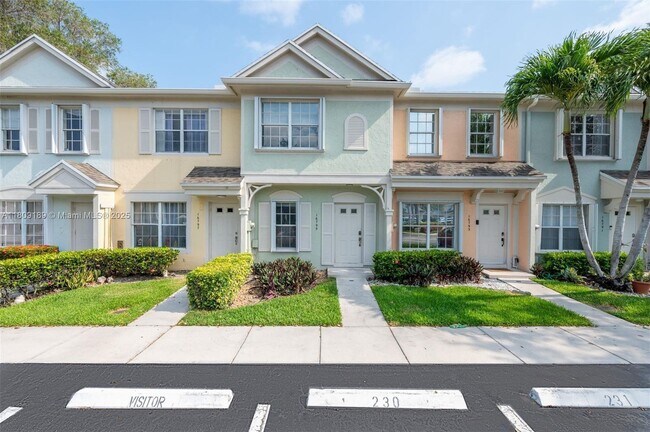 Building Photo - 16795 Hemingway Dr