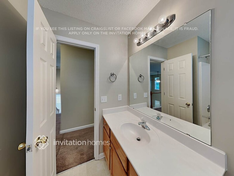 Building Photo - 2712 Rozzelles Landing Dr