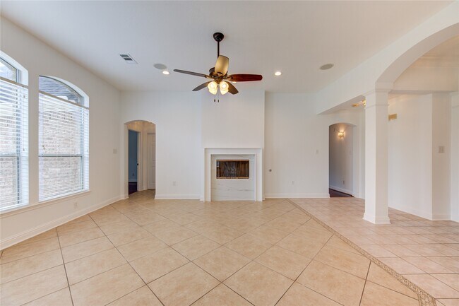 Building Photo - 6015 Nash Creek Ct