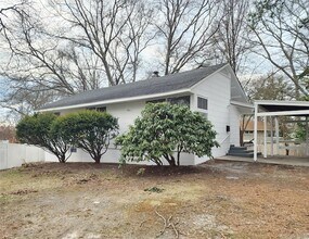 Building Photo - 5 Birch Ct