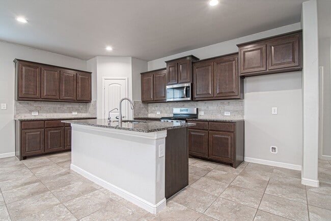 Building Photo - 7001 Mcpherson Ln