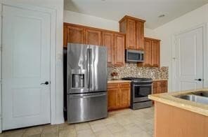 Building Photo - 28 W Oaks Dr