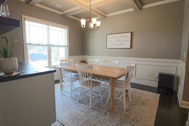 Building Photo - Spacious 4 Bedroom, Pet Friendly with Fenced In Backyard, Mimosa Bay Community Amenities