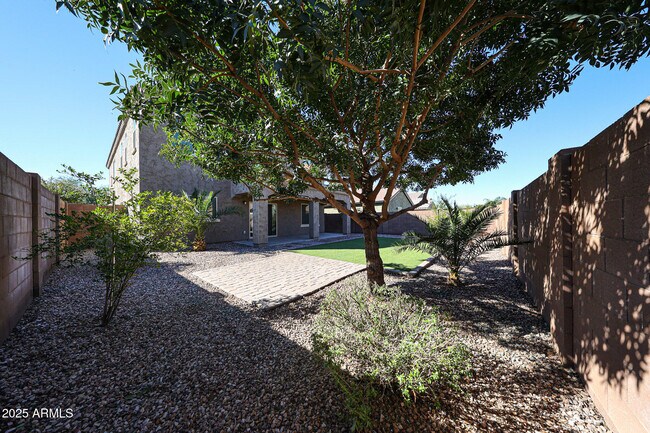 Building Photo - 2736 E Mews Rd