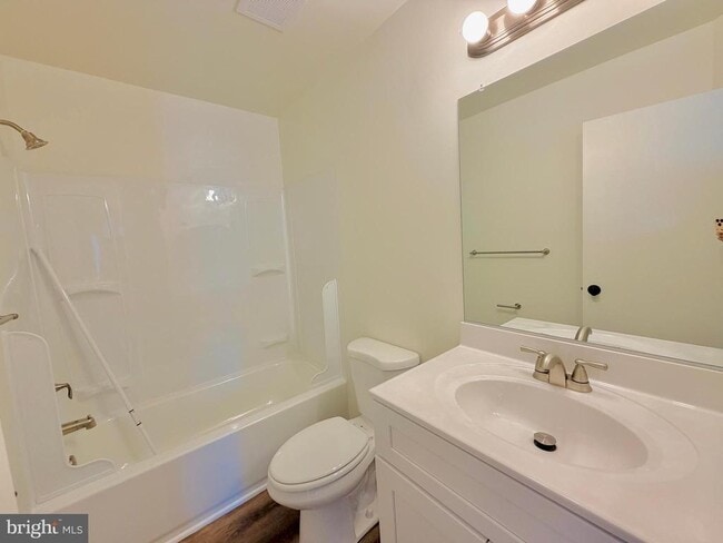 Building Photo - 6160 Majors Ln