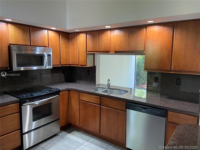 Building Photo - 3475-10 Mystic Pointe Dr