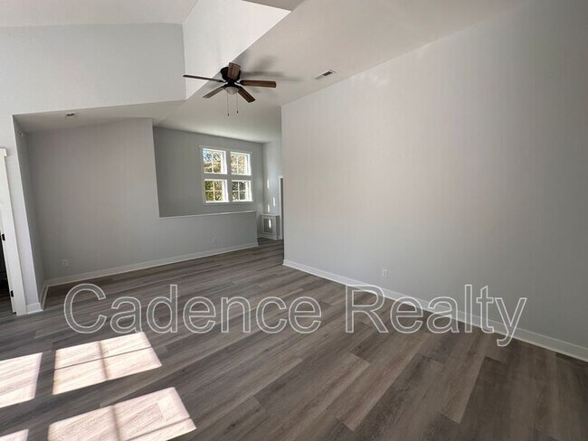 Building Photo - 1426 Navaho Trail