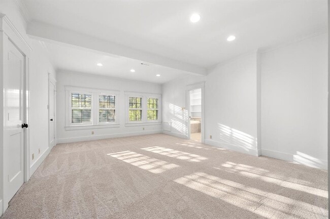 Building Photo - 1301 Kent Ln