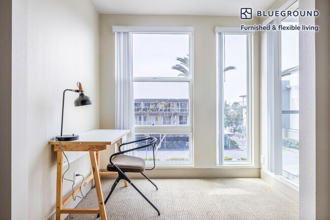 Building Photo - 14055 Tahiti Way