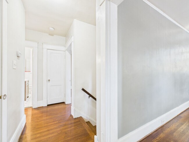 Building Photo - 4222 Chamberlayne Ave