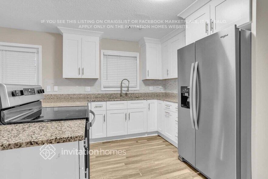 Building Photo - 5388 Golfcrest Cir
