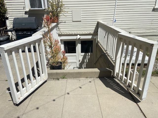 Building Photo - 859 N Gardner St
