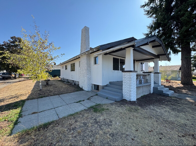 Building Photo - 2442 N Perry St