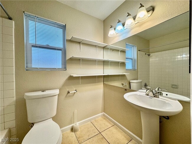 Building Photo - 7289 Topeka Dr