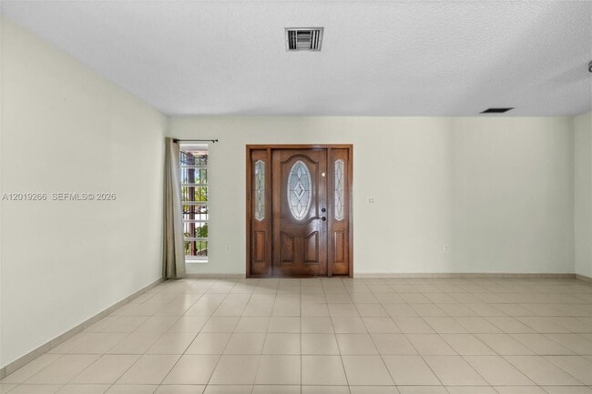 Building Photo - 13 SW 97th Pl