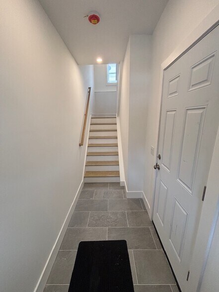 Entry - 23 Finney Ln