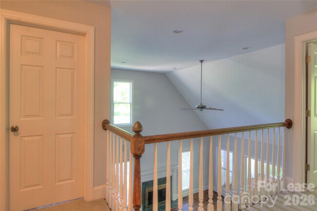 Building Photo - 1217 Weddington Hills Dr