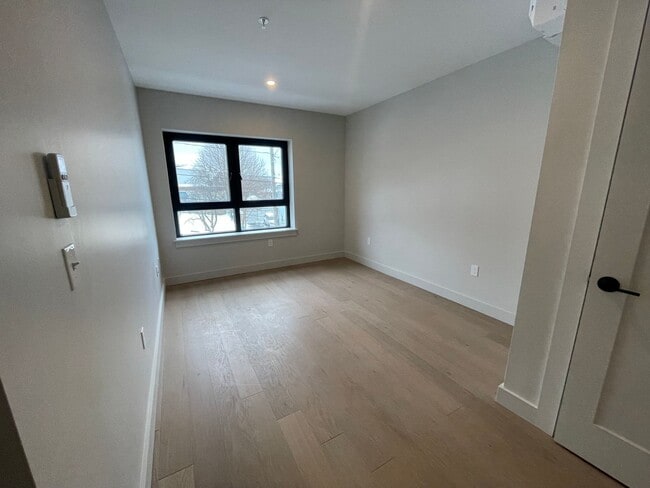 Building Photo - New construction condo available now!