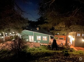 Building Photo - 1501 Old Topanga Canyon Rd