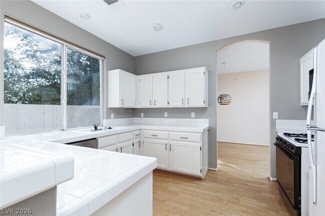 Building Photo - 256 Horizon Pointe Cir