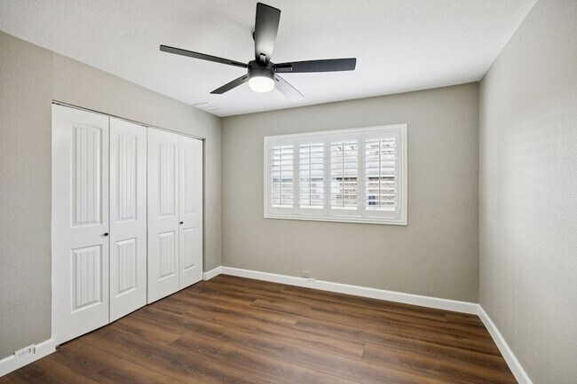 Building Photo - 1317 Meandering Way