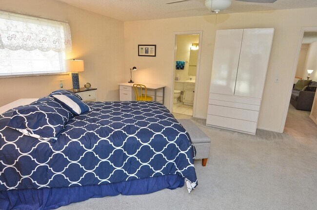 Building Photo - 1225 NW 21st St