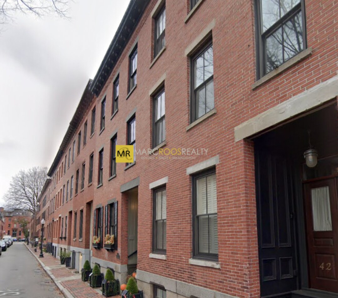 Building Photo - 38 Bradford St