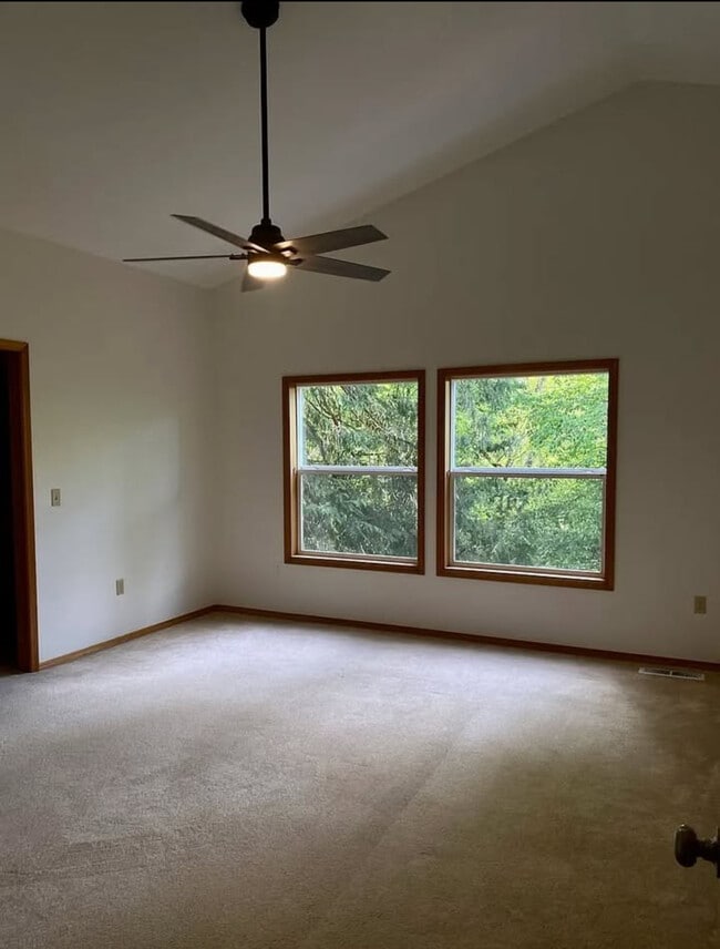 Building Photo - 8033 SW Hemlock St