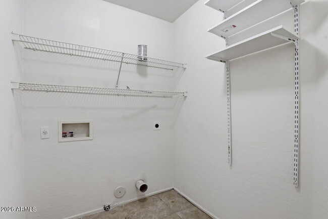 Building Photo - 11433 W Yavapai St