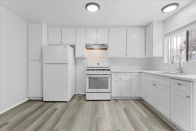 Building Photo - 2919 Baldwin St